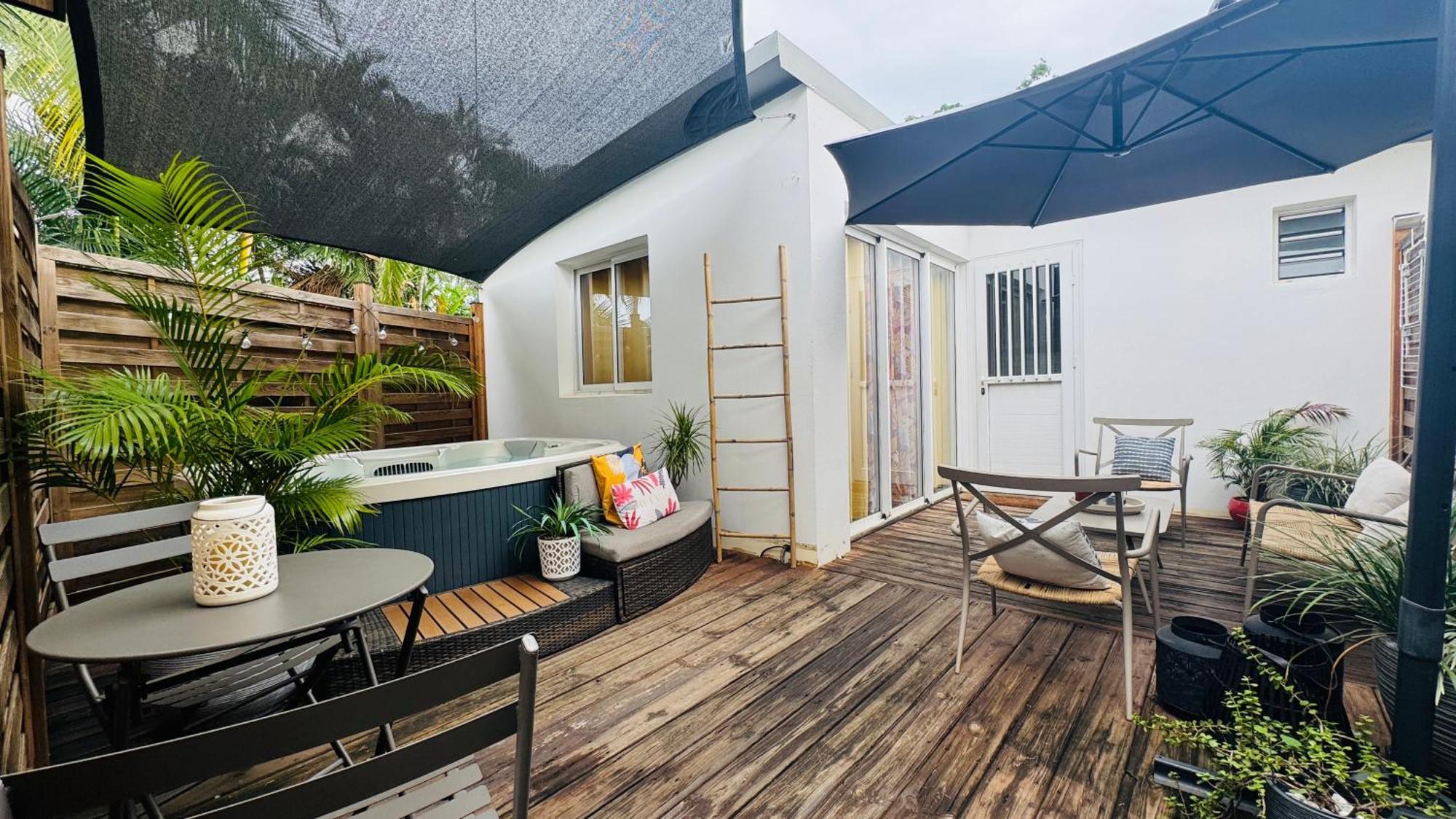 Le Plumeria - T1 Avec Un Spa Privatif Saint-Denis Exterior foto